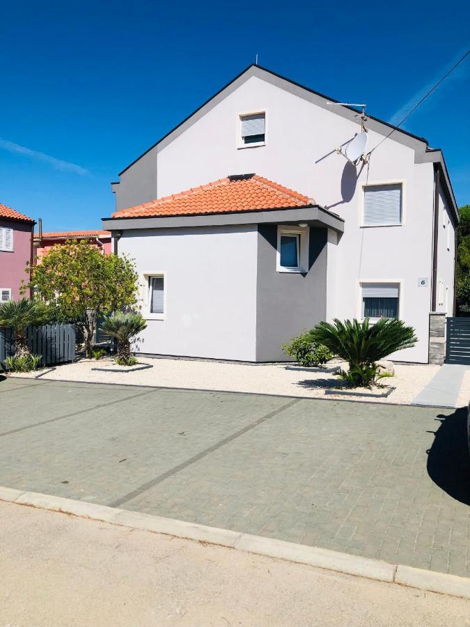 Apartment Miaantonia Vrsi Buitenkant foto